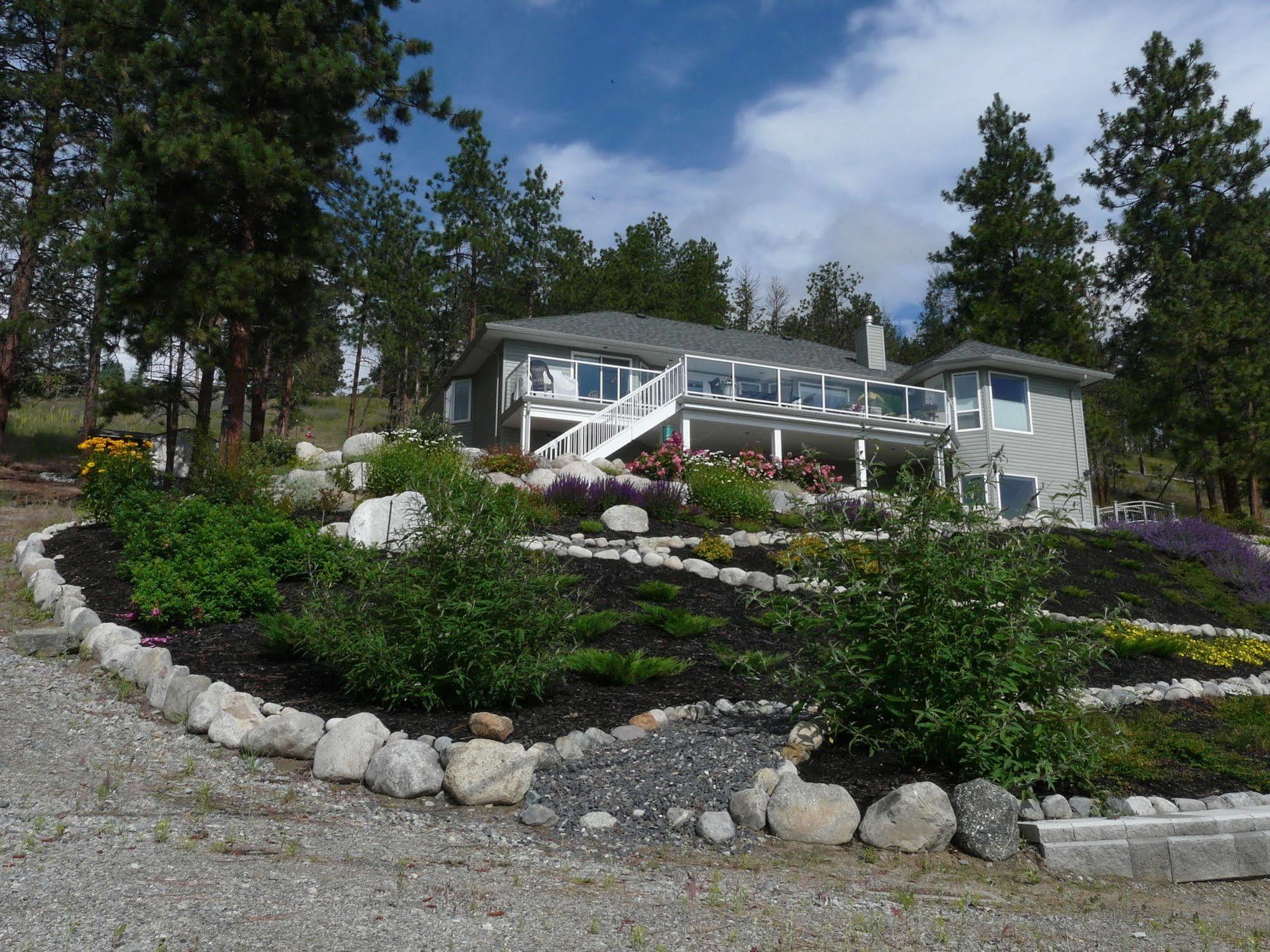 Heartstone B&B Peachland Dış mekan fotoğraf